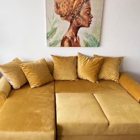 Appartamento Apartman Milica Ni Esterno foto