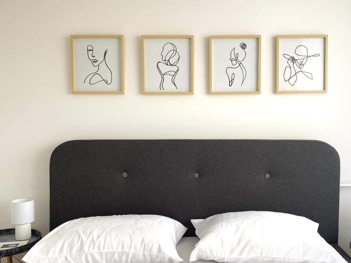Appartamento Apartman Milica Ni Esterno foto